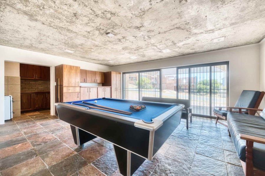 4 Bedroom Property for Sale in Pearly Beach Western Cape